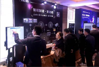 “龍媽”艾米莉亞·克拉克自曝曾患腦動脈瘤 兩次手術險喪命，感悟生命與堅韌